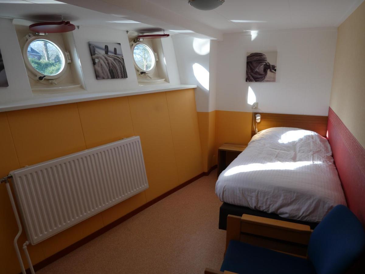 Bed and Breakfast De Logeerboot Dordrecht Exterior foto