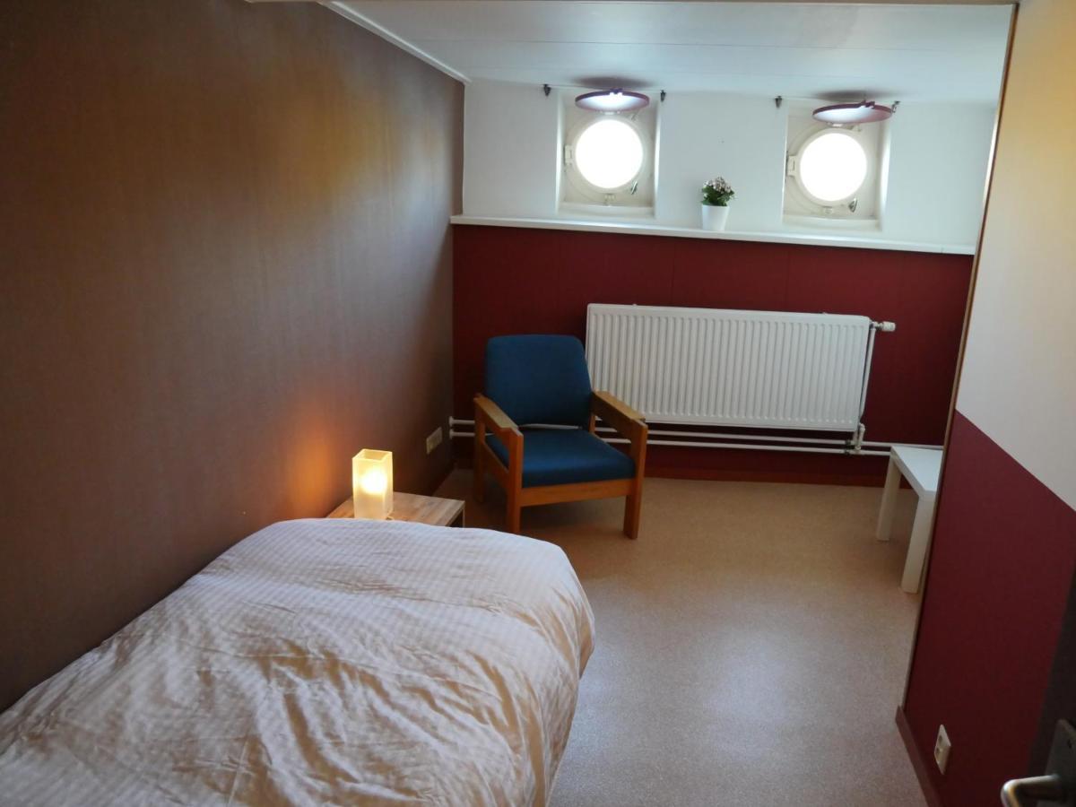 Bed and Breakfast De Logeerboot Dordrecht Exterior foto