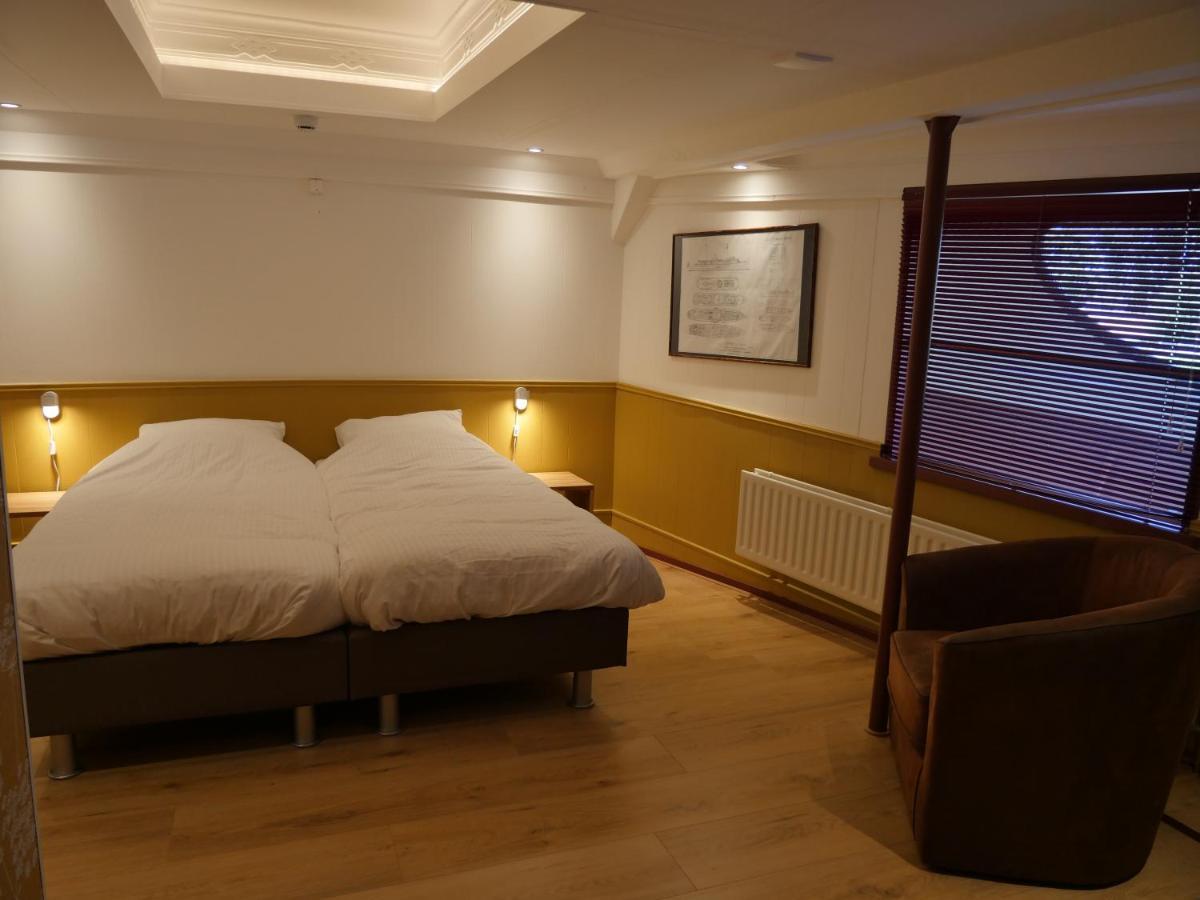 Bed and Breakfast De Logeerboot Dordrecht Exterior foto