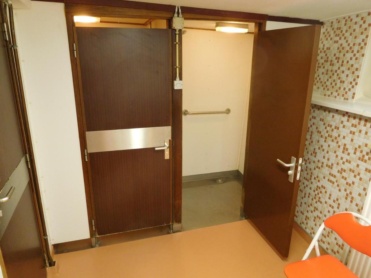 Bed and Breakfast De Logeerboot Dordrecht Exterior foto