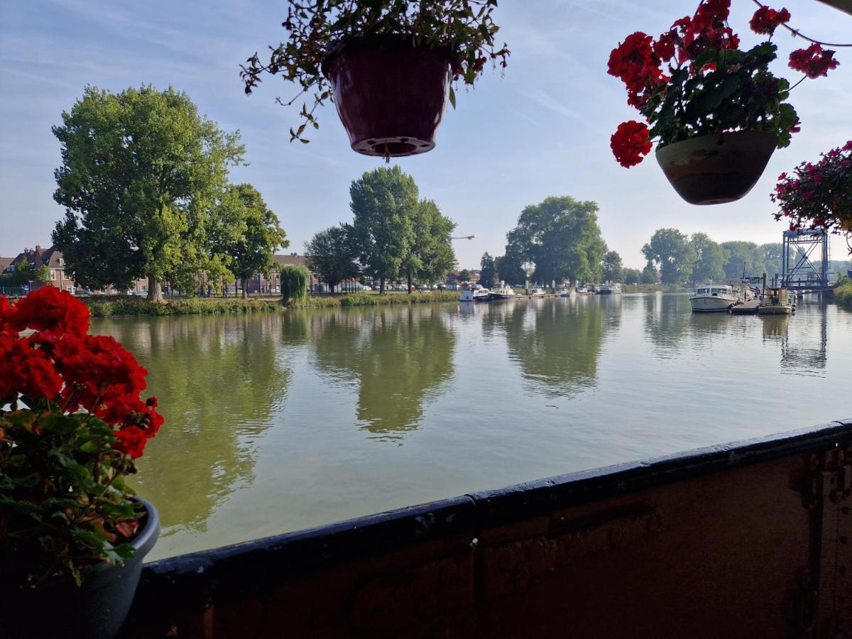 Bed and Breakfast De Logeerboot Dordrecht Exterior foto